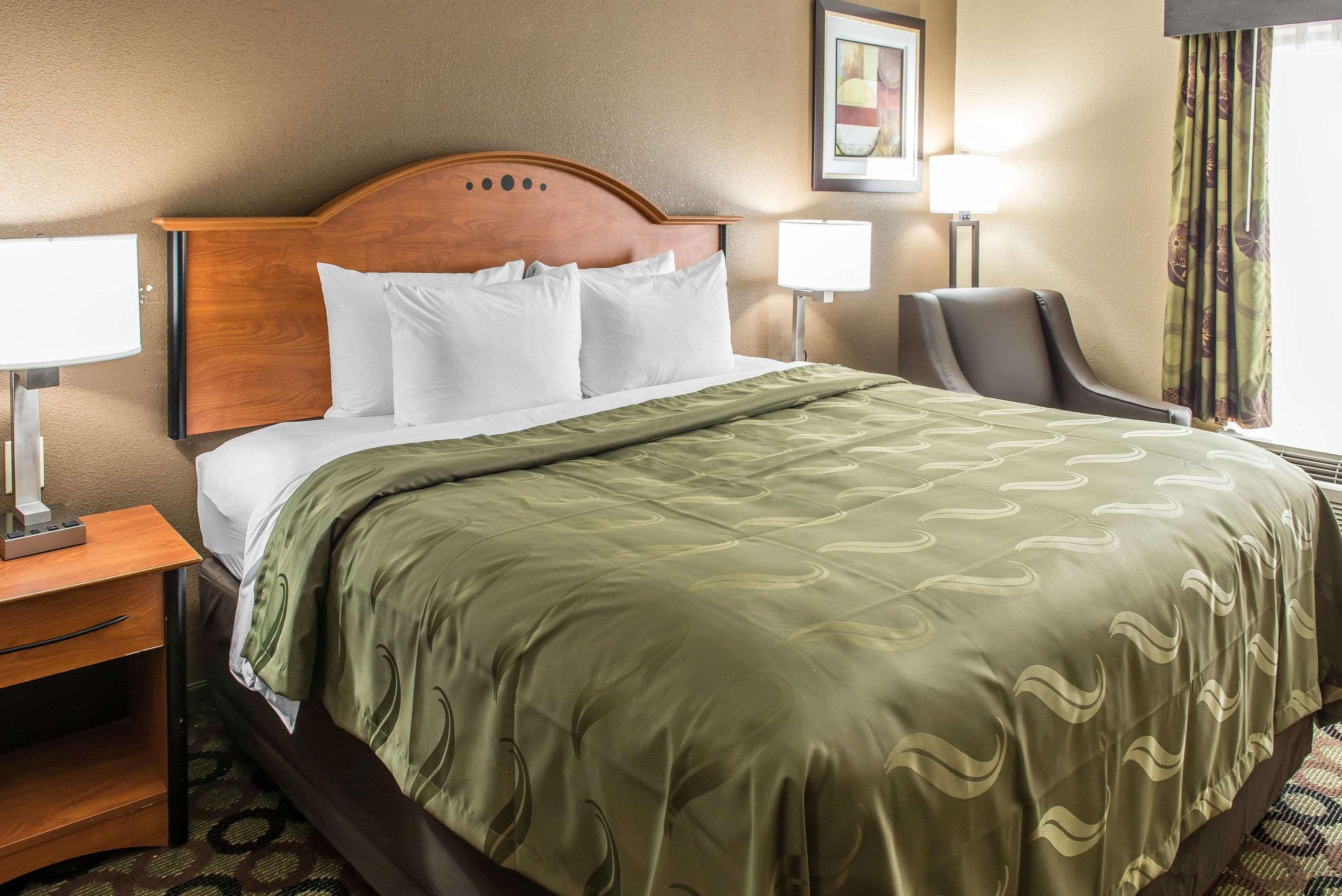 Quality & West - Hilliard Hotel 2*